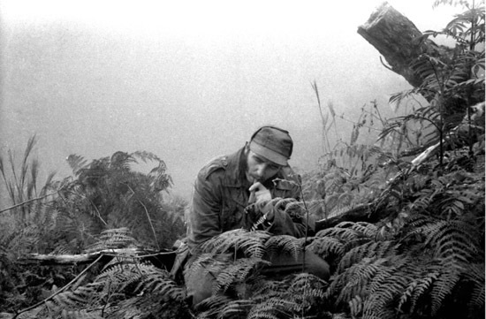 026-meneses-fidel-castro-en-la-selva